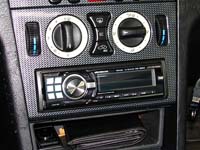 Фотография установки магнитолы Alpine CDE-9880R в Mercedes C230 Kompressor